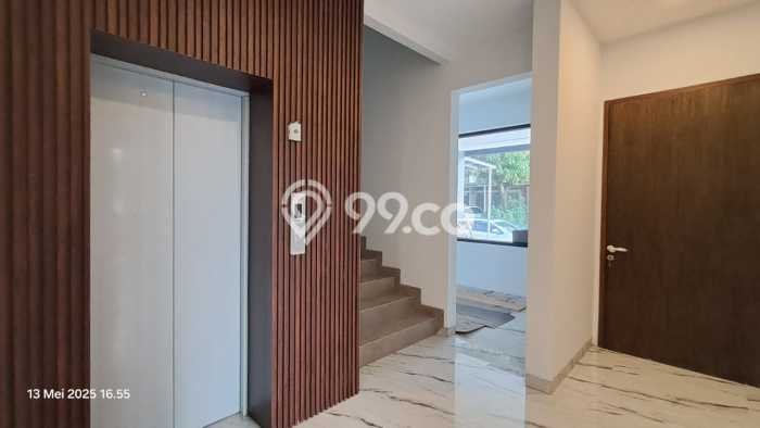 Hunian Mewah LB 500m2 Siap Huni Desain Elegan di Alam Sutera, Tangerang Hunian Mewah LB 500m2 Siap Huni Desain Elegan di Alam Sutera, Tangerang