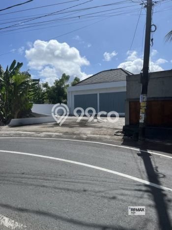 FOR RENT! Ruko di Umalas Cocok untuk Bisnis 70m2 FOR RENT! Ruko di Umalas Cocok untuk Bisnis 70m2