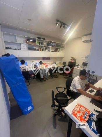 LOKASI STRATEGIS! Ruko Disewakan Kawasan , Luas 63m2m², Kawasan Bisnis LOKASI STRATEGIS! Ruko Disewakan Kawasan , Luas 63m2m², Kawasan Bisnis