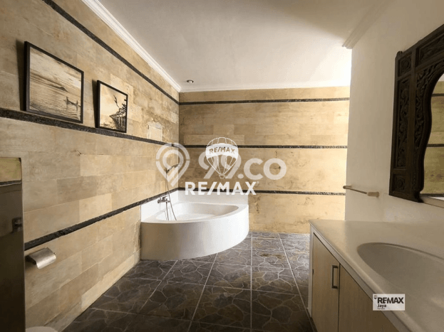 Vila di , Area 500m2m², For Rent, Lingkungan Nyaman Vila di , Area 500m2m², For Rent, Lingkungan Nyaman