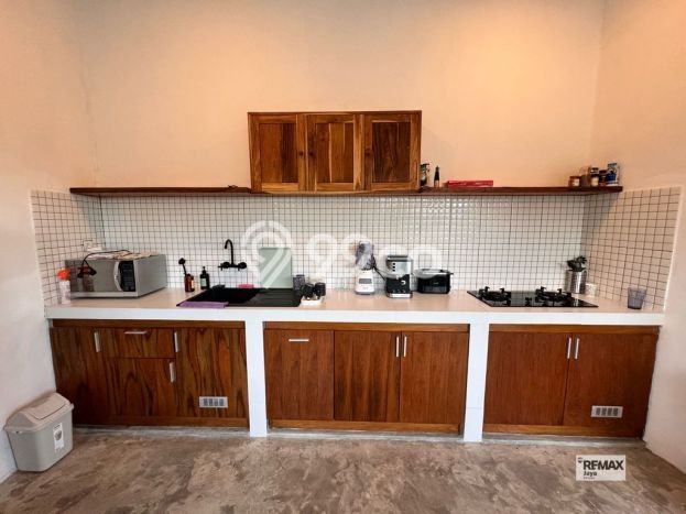 HUNIAN PILIHAN! Rumah di Canggu, 7 KT, Area Asri, Luas 650m2m² Bangunan 650m2m² HUNIAN PILIHAN! Rumah di Canggu, 7 KT, Area Asri, Luas 650m2m² Bangunan 650m2m²