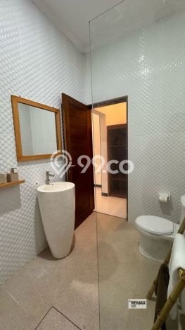 HUNIAN PILIHAN! Rumah di Canggu, 7 KT, Area Asri, Luas 650m2m² Bangunan 650m2m² HUNIAN PILIHAN! Rumah di Canggu, 7 KT, Area Asri, Luas 650m2m² Bangunan 650m2m²