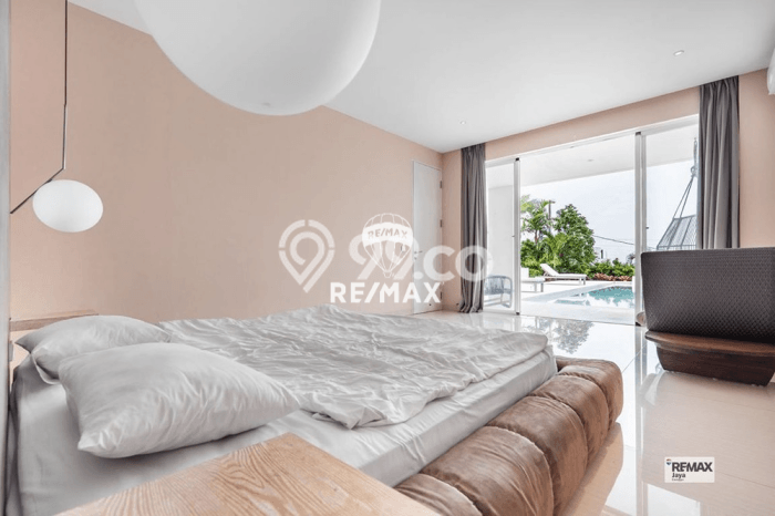 Vila di , Ukuran 716m2m², Area Strategis untuk bisnis Vila di , Ukuran 716m2m², Area Strategis untuk bisnis