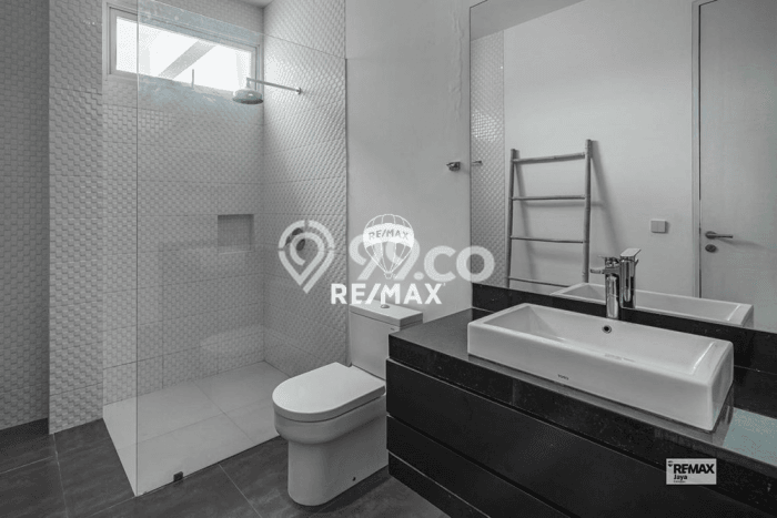 Vila di , Ukuran 716m2m², Area Strategis untuk bisnis Vila di , Ukuran 716m2m², Area Strategis untuk bisnis