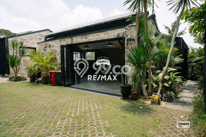 Disewakan Vila Kawasan , Area 800m2m², Lokasi Strategis Disewakan Vila Kawasan , Area 800m2m², Lokasi Strategis