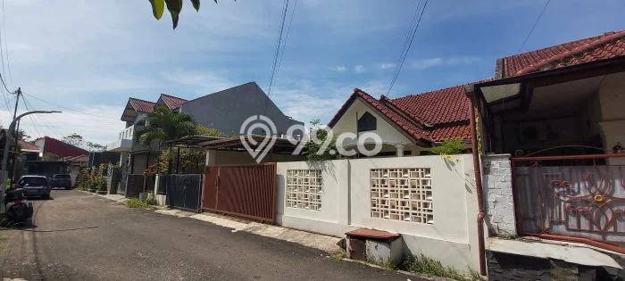 Jual Rumah Bagus Siap Huni LB 120m2 di Margahayu, Bandung Jual Rumah Bagus Siap Huni LB 120m2 di Margahayu, Bandung