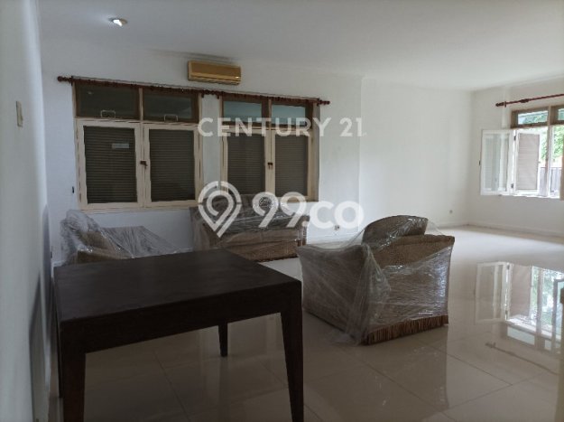 Hunian Mewah Dijual LT 894m2 di Menteng, Jakarta Pusat Hunian Mewah Dijual LT 894m2 di Menteng, Jakarta Pusat