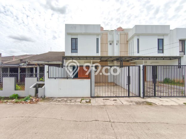 Rumah Strategis Modern Lb 130m2 di Ciputat, Tangerang Selatan Rumah Strategis Modern Lb 130m2 di Ciputat, Tangerang Selatan
