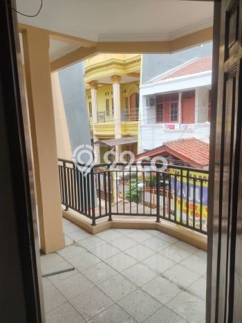 Rumah Modern 2 KT di Pondok Kelapa Jakarta Timur Rumah Modern 2 KT di Pondok Kelapa Jakarta Timur