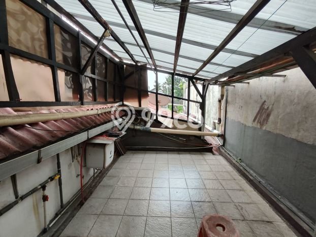Ready to Use! Premium House LT 228m2 Desain Modern di Tanah Sareal Ready to Use! Premium House LT 228m2 Desain Modern di Tanah Sareal