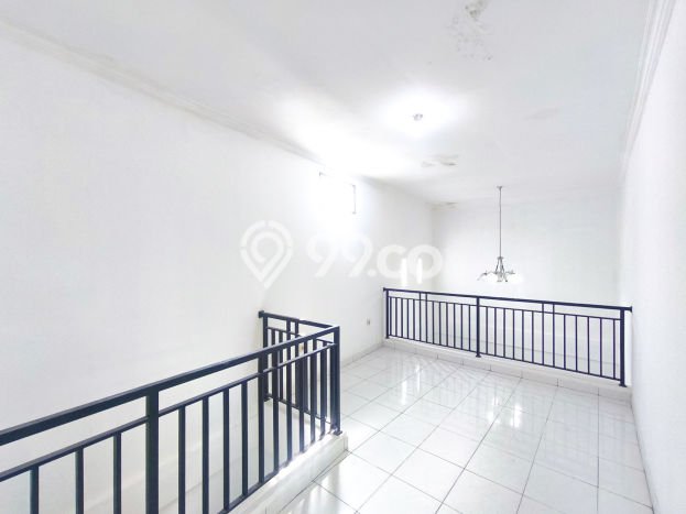 Rumah Strategis Minimalis Lb 192m2 di Tangerang, Tangerang Rumah Strategis Minimalis Lb 192m2 di Tangerang, Tangerang