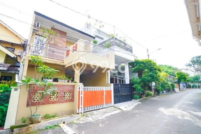 Rumah Modern Minimalis 4 Kamar Siap Huni di Cipayung Rumah Modern Minimalis 4 Kamar Siap Huni di Cipayung