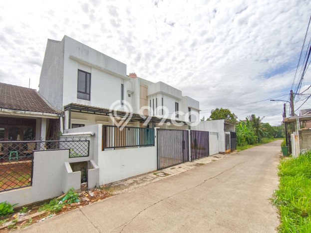 Rumah Strategis Modern Lb 130m2 di Ciputat, Tangerang Selatan Rumah Strategis Modern Lb 130m2 di Ciputat, Tangerang Selatan