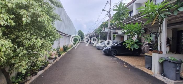 Rumah Modern Cantik 3 KT Bisa Langsung Pindah di Pasar Minggu Rumah Modern Cantik 3 KT Bisa Langsung Pindah di Pasar Minggu