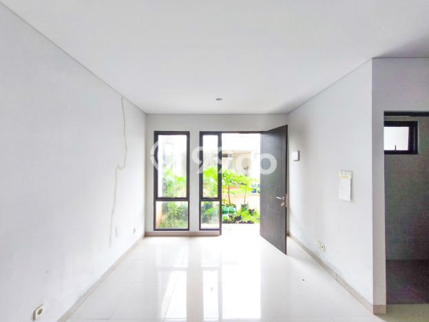 Hunian Nyaman Asri 2 KT Siap Pakai di BSD City Tangerang Hunian Nyaman Asri 2 KT Siap Pakai di BSD City Tangerang
