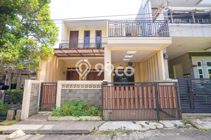 Jual Rumah Bagus Siap Huni LB 140m2 di Beji, Depok Jual Rumah Bagus Siap Huni LB 140m2 di Beji, Depok