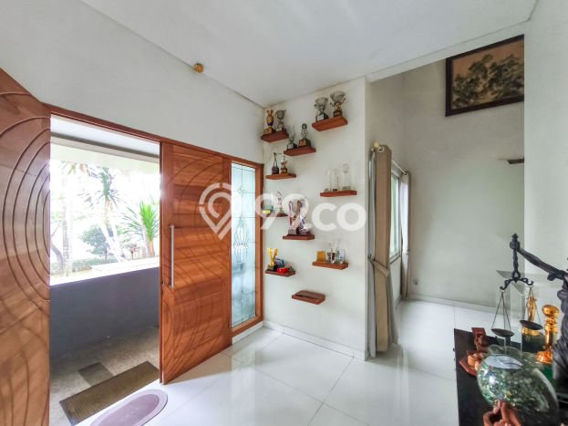 Best Deal Hunian Mewah Ideal dan Luas di Serpong, Tangerang Selatan Best Deal Hunian Mewah Ideal dan Luas di Serpong, Tangerang Selatan