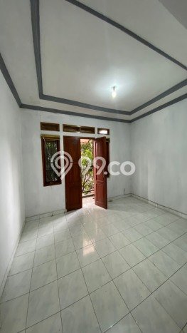 Lokasi strategis! Rumah siap pakai disewakan di Batununggal LB 276m2 Lokasi strategis! Rumah siap pakai disewakan di Batununggal LB 276m2