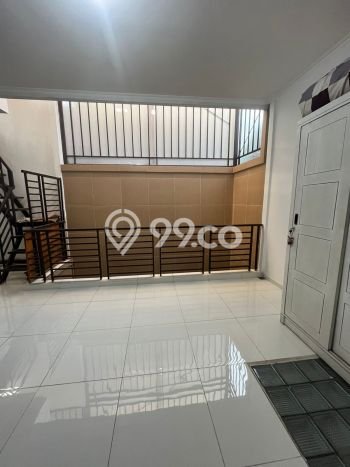 Jarang Ada! Rumah Sewa 4 Kamar Bagus Siap Huni Turangga Jarang Ada! Rumah Sewa 4 Kamar Bagus Siap Huni Turangga