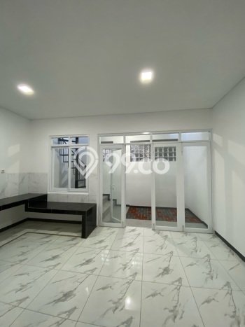 Disewakan! Rumah 3 Kamar Tidur &
3 Kamar Mandi di Turangga, Bandung Disewakan! Rumah 3 Kamar Tidur &
3 Kamar Mandi di Turangga, Bandung