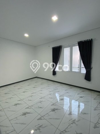 Disewakan! Rumah 3 Kamar Tidur &
3 Kamar Mandi di Turangga, Bandung Disewakan! Rumah 3 Kamar Tidur &
3 Kamar Mandi di Turangga, Bandung