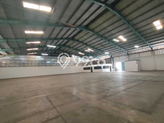 Unit Gudang Paling Strategis di Cibitung Bekasi dengan LB 1835m2 Unit Gudang Paling Strategis di Cibitung Bekasi dengan LB 1835m2