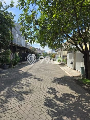 Jual Rumah Mewah Elegan Dengan View Cantik di Pegadungan, Jakarta Barat Jual Rumah Mewah Elegan Dengan View Cantik di Pegadungan, Jakarta Barat