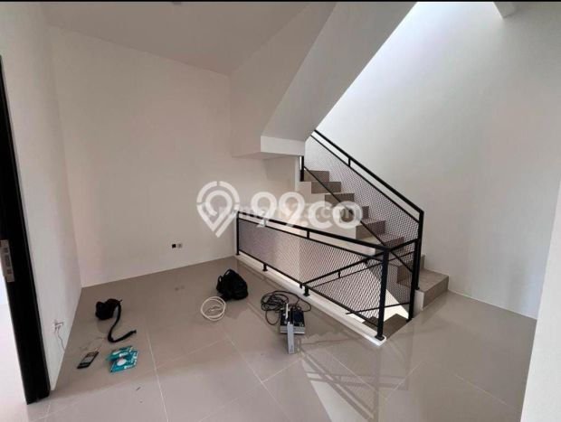 Dijual Hunian Rumah Terawat 2 KT di Pejaten, Jakarta Selatan Dijual Hunian Rumah Terawat 2 KT di Pejaten, Jakarta Selatan