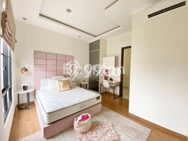 Jual Rumah Luas Megah Dengan View Cantik di Alam Sutera, Tangerang Jual Rumah Luas Megah Dengan View Cantik di Alam Sutera, Tangerang