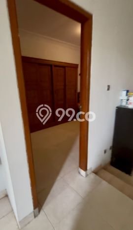 Rumah Strategis Modern Lb 270m2 di Cipondoh, Tangerang Rumah Strategis Modern Lb 270m2 di Cipondoh, Tangerang