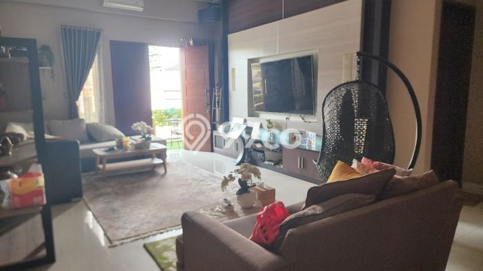 Rumah Elit LB 167m2 Siap Pakai Desain Elegan di Modernland, Tangerang Rumah Elit LB 167m2 Siap Pakai Desain Elegan di Modernland, Tangerang