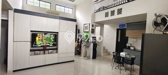 Jual Rumah Luas Elegan Dengan View Eksklusif di Bambu Apus, Jakarta Timur Jual Rumah Luas Elegan Dengan View Eksklusif di Bambu Apus, Jakarta Timur