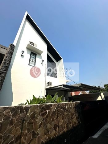 Rumah Minimalis 4 KT LT 132m2 di Cilangkap Rumah Minimalis 4 KT LT 132m2 di Cilangkap