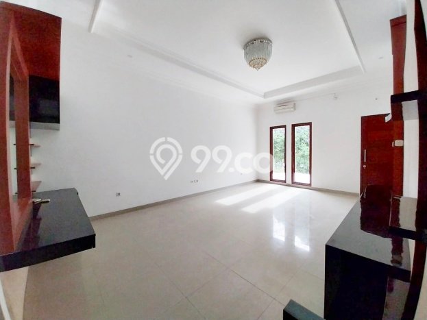 Rumah Elit LB 550m2 Siap Pakai Desain Elegan di Cibubur, Bogor Rumah Elit LB 550m2 Siap Pakai Desain Elegan di Cibubur, Bogor