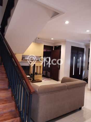 Rumah Elit LB 200m2 Siap Huni Desain Elegan di Cawang, Jakarta Timur Rumah Elit LB 200m2 Siap Huni Desain Elegan di Cawang, Jakarta Timur