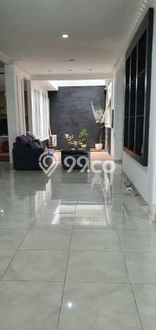 Ready to Use! Premium House LT 200m2 Desain Elegan di Cibubur Ready to Use! Premium House LT 200m2 Desain Elegan di Cibubur