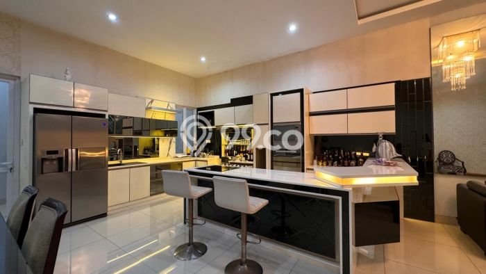 Rumah Elit Modern Siap Huni di Pluit Jakarta Utara Rumah Elit Modern Siap Huni di Pluit Jakarta Utara