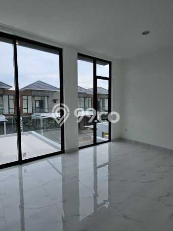 For Sale! Luxury House LT 160m2 Desain Modern di Pantai Indah Kapuk For Sale! Luxury House LT 160m2 Desain Modern di Pantai Indah Kapuk