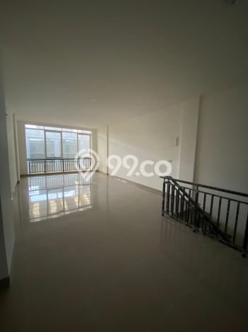 Ruko Kawasan Bisnis di Pantai Indah Kapuk, Luas 243m², Jalan Utama Ruko Kawasan Bisnis di Pantai Indah Kapuk, Luas 243m², Jalan Utama