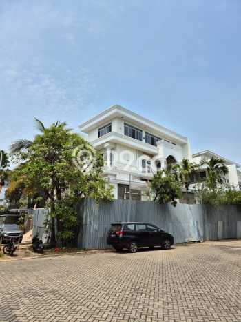 For Sale! Premium House LT 365m2 Desain Modern di Pantai Indah Kapuk For Sale! Premium House LT 365m2 Desain Modern di Pantai Indah Kapuk