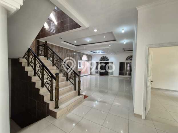 Jual Rumah Luas Elegan Dengan View Eksklusif di Pantai Indah Kapuk, Jakarta Utara Jual Rumah Luas Elegan Dengan View Eksklusif di Pantai Indah Kapuk, Jakarta Utara