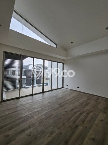 Ready to Use! Luxury House LT 200m2 Desain Elegan di Golf Island Ready to Use! Luxury House LT 200m2 Desain Elegan di Golf Island
