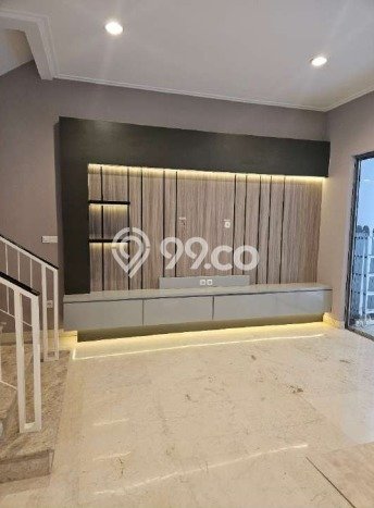 Rumah Strategis 3 KT LT 150m² di Golf Island, Jakarta Utara Rumah Strategis 3 KT LT 150m² di Golf Island, Jakarta Utara