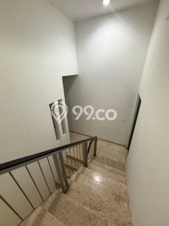 Rumah Elit Modern Tanpa Renovasi di Golf Island Jakarta Utara Rumah Elit Modern Tanpa Renovasi di Golf Island Jakarta Utara