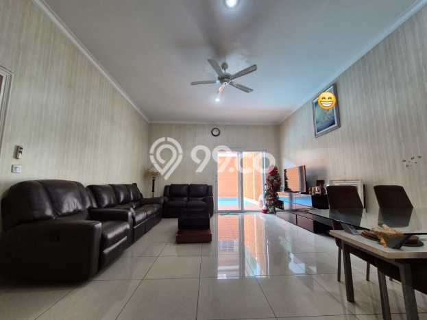 Rumah Elit Modern Tanpa Renovasi di Pantai Indah Kapuk Jakarta Utara Rumah Elit Modern Tanpa Renovasi di Pantai Indah Kapuk Jakarta Utara