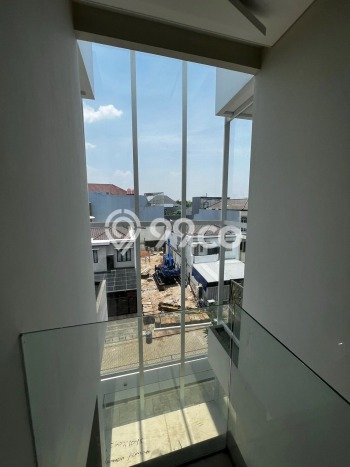 For Sale! Luxury House LT 260m2 Desain Modern di Pantai Indah Kapuk For Sale! Luxury House LT 260m2 Desain Modern di Pantai Indah Kapuk
