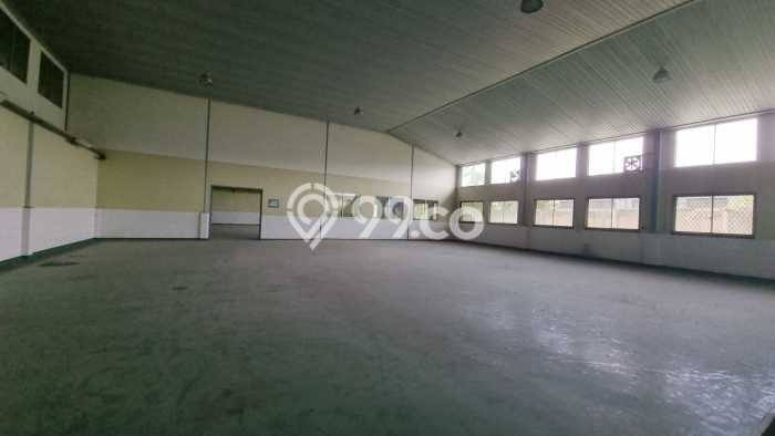 Area Ramai! Gudang Dijual di Bogor Barat untuk Bisnis Luas Bangunan 9624m2 Area Ramai! Gudang Dijual di Bogor Barat untuk Bisnis Luas Bangunan 9624m2