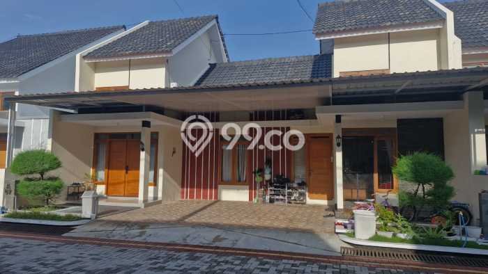 Dijual Rumah Strategis Bagus Punya 2 KT di Solo Baru Solo SHM Dijual Rumah Strategis Bagus Punya 2 KT di Solo Baru Solo SHM