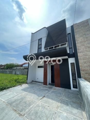 Rumah Modern Minimalis 3 Kamar Siap Huni di Kartasura Rumah Modern Minimalis 3 Kamar Siap Huni di Kartasura