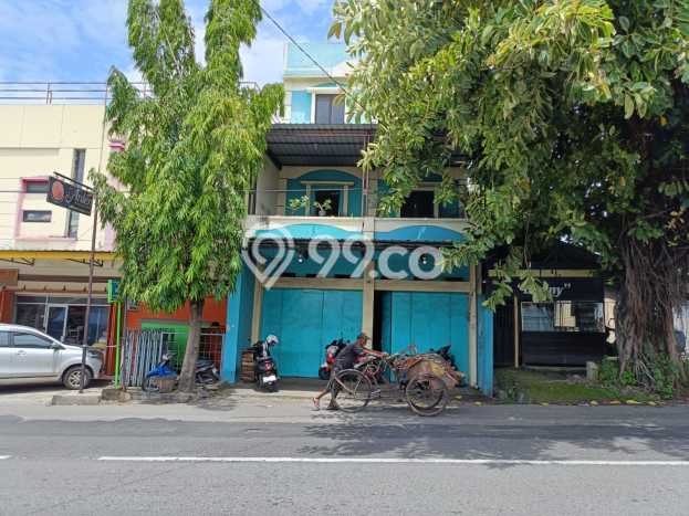 AREA BISNIS! Ruko Kawasan Jebres, Luas 180m², Mainroad, Ramai AREA BISNIS! Ruko Kawasan Jebres, Luas 180m², Mainroad, Ramai